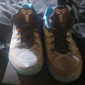 Kobe 9 EM Premium 'Game Royal Silver'